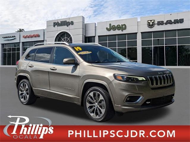 used 2019 Jeep Cherokee car, priced at $20,966