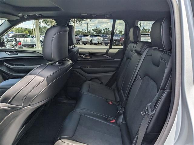 new 2025 Jeep Grand Cherokee car, priced at $46,375