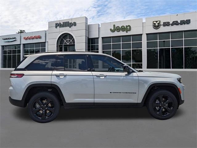 new 2025 Jeep Grand Cherokee car, priced at $46,375