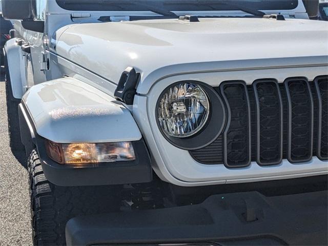 new 2025 Jeep Gladiator car, priced at $42,790