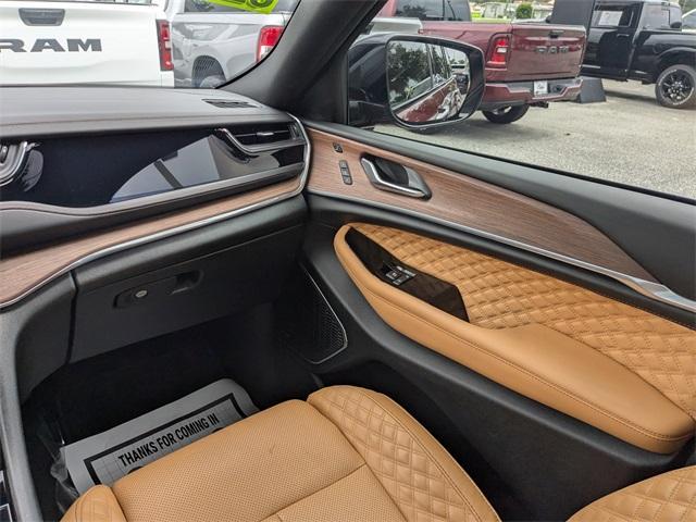 used 2023 Jeep Grand Cherokee car, priced at $37,944