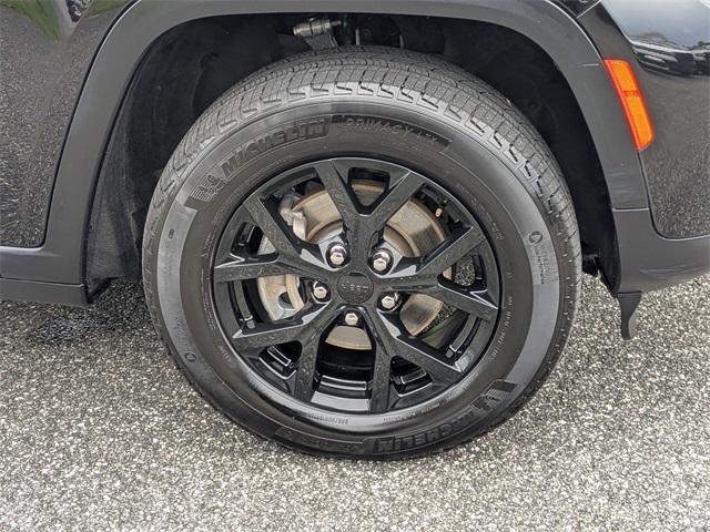 used 2024 Jeep Grand Cherokee car, priced at $30,784