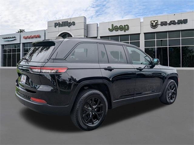 used 2024 Jeep Grand Cherokee car, priced at $30,784