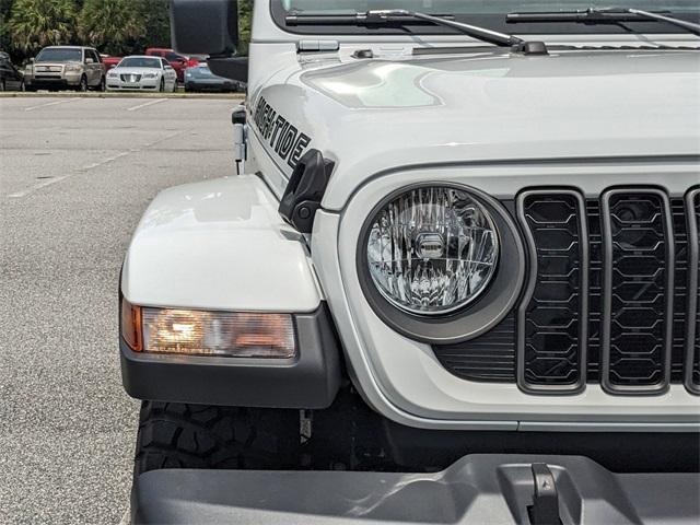 new 2025 Jeep Gladiator car, priced at $48,880