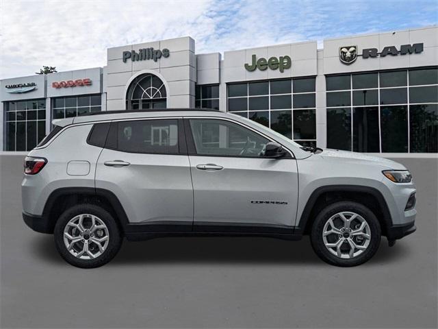new 2025 Jeep Compass car, priced at $30,760