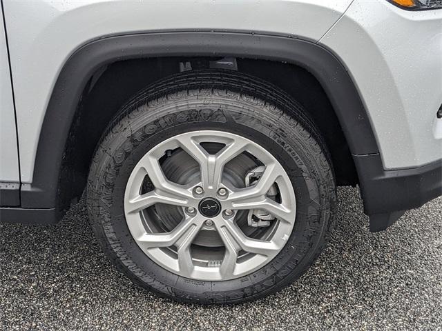 new 2025 Jeep Compass car, priced at $30,760