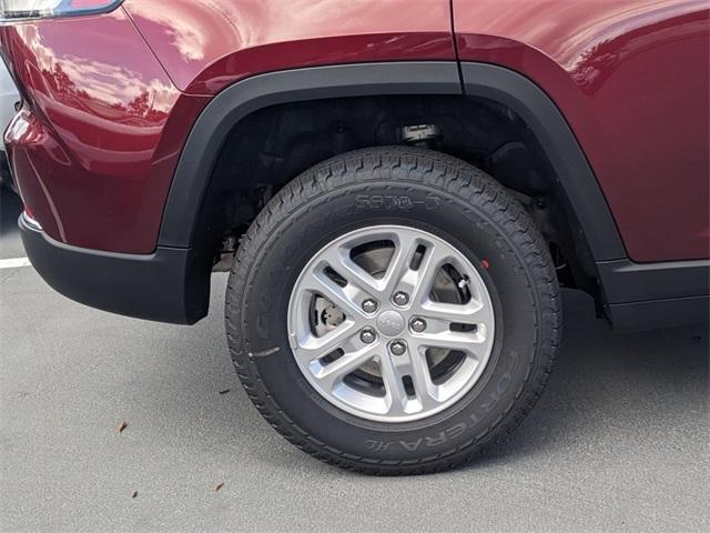 new 2025 Jeep Grand Cherokee car, priced at $42,215