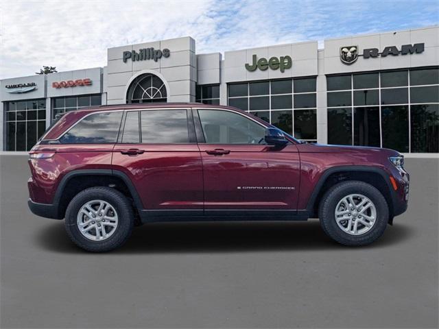 new 2025 Jeep Grand Cherokee car, priced at $42,215