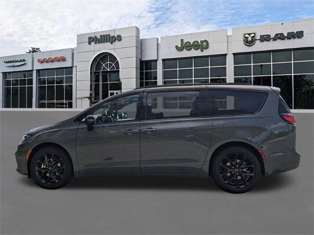 new 2025 Chrysler Pacifica car, priced at $53,340