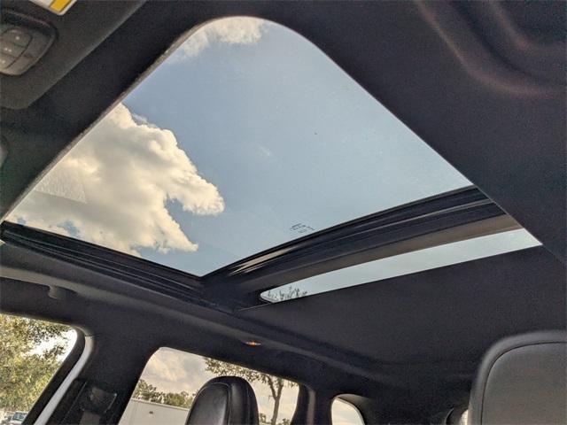 used 2021 Jeep Cherokee car, priced at $23,999