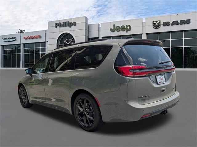 new 2025 Chrysler Pacifica car, priced at $54,535