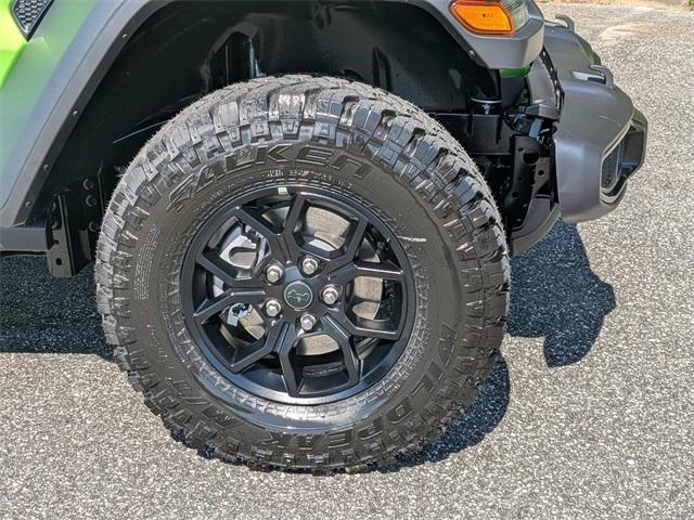 new 2025 Jeep Wrangler car, priced at $53,475