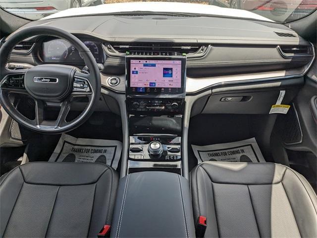 new 2025 Jeep Grand Cherokee car, priced at $59,985