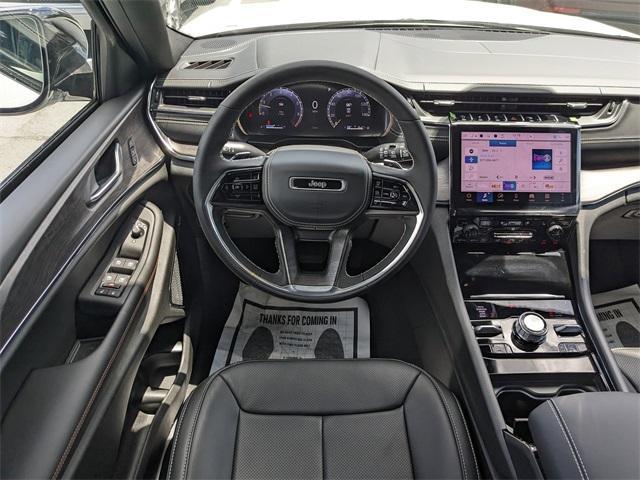 new 2025 Jeep Grand Cherokee car, priced at $59,985