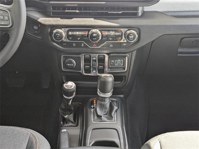 new 2025 Jeep Wrangler car, priced at $48,750