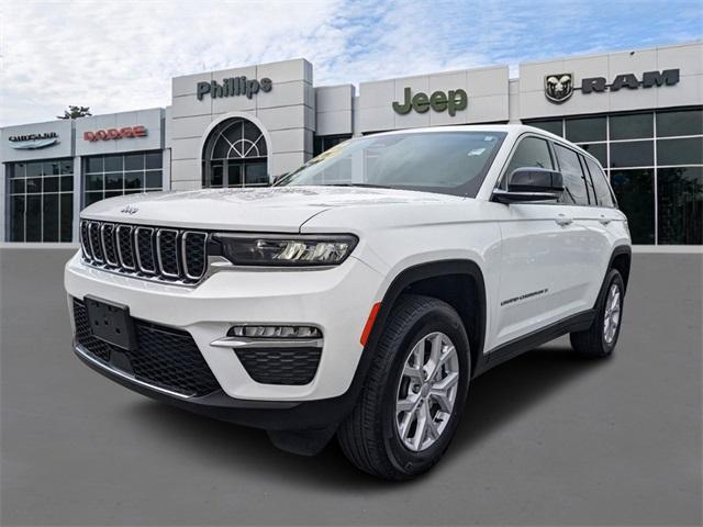 used 2022 Jeep Grand Cherokee car, priced at $33,476