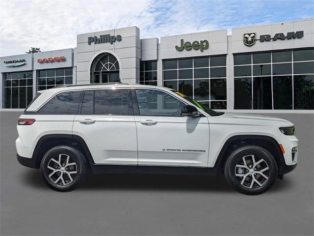 used 2024 Jeep Grand Cherokee car, priced at $33,996