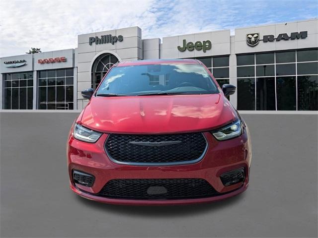 new 2026 Chrysler Pacifica car, priced at $48,775