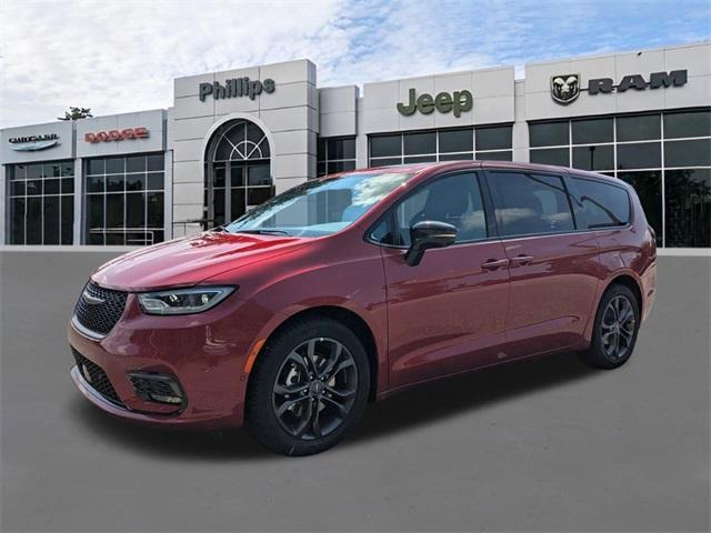 new 2026 Chrysler Pacifica car, priced at $48,775