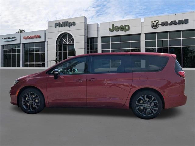 new 2026 Chrysler Pacifica car, priced at $48,775