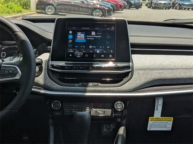 new 2025 Jeep Compass car, priced at $30,760