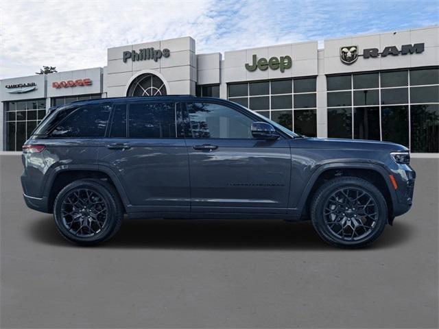 new 2025 Jeep Grand Cherokee car, priced at $70,320