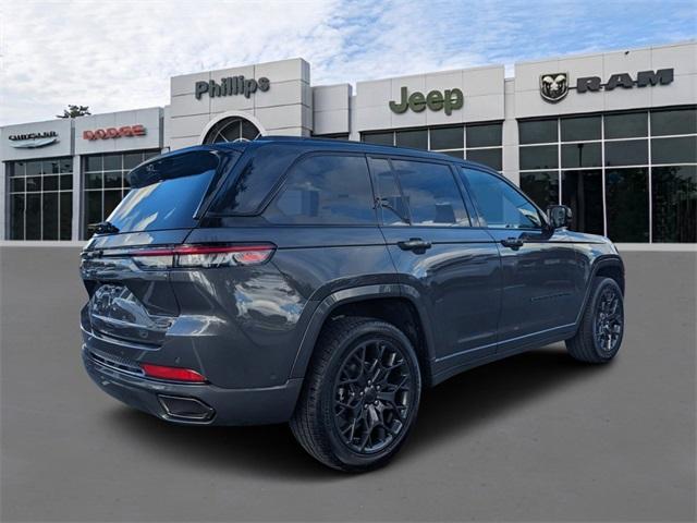 new 2025 Jeep Grand Cherokee car, priced at $70,320