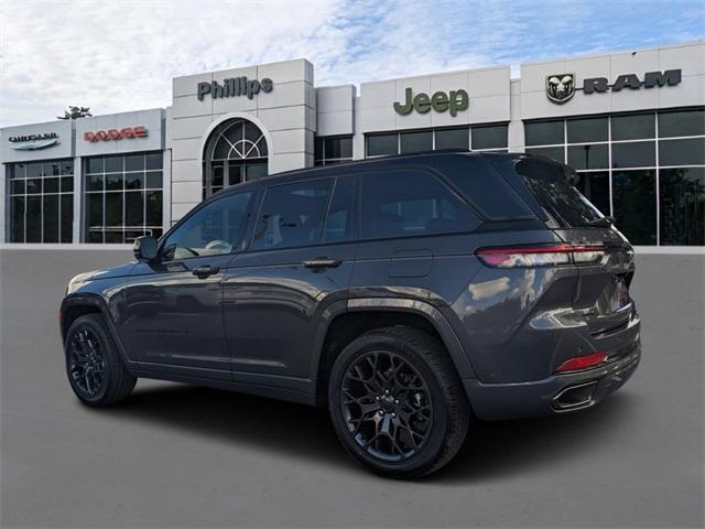 new 2025 Jeep Grand Cherokee car, priced at $70,320