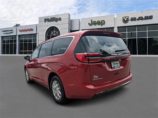 new 2024 Chrysler Pacifica car, priced at $40,995