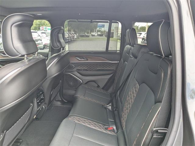 new 2025 Jeep Grand Cherokee car, priced at $57,689