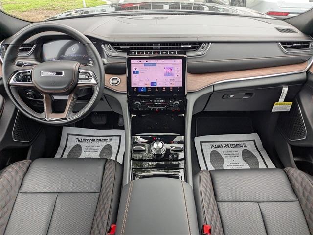 new 2025 Jeep Grand Cherokee car, priced at $57,689