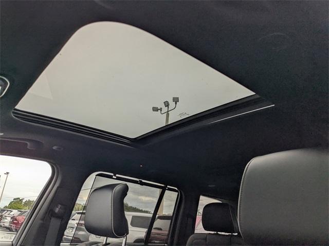 new 2025 Jeep Grand Cherokee car, priced at $57,689