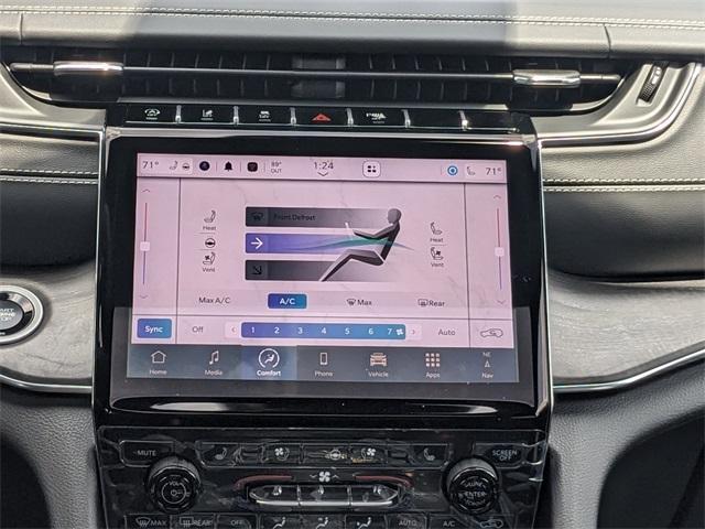 new 2025 Jeep Grand Cherokee car, priced at $60,380