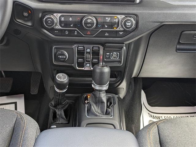 new 2025 Jeep Gladiator car, priced at $48,905