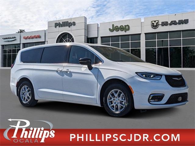 new 2025 Chrysler Pacifica car, priced at $43,526