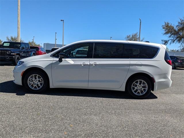 new 2025 Chrysler Pacifica car, priced at $47,320