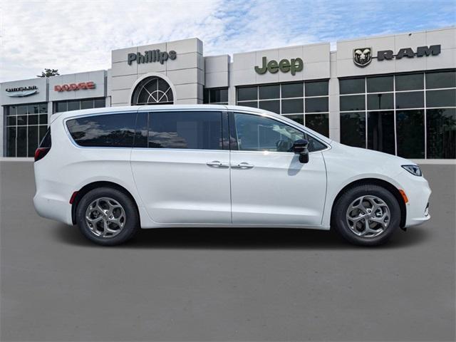 new 2024 Chrysler Pacifica car, priced at $50,565
