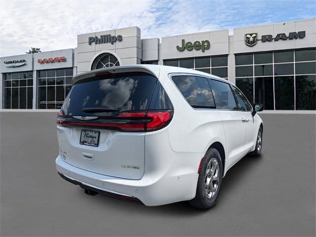 new 2024 Chrysler Pacifica car, priced at $51,565