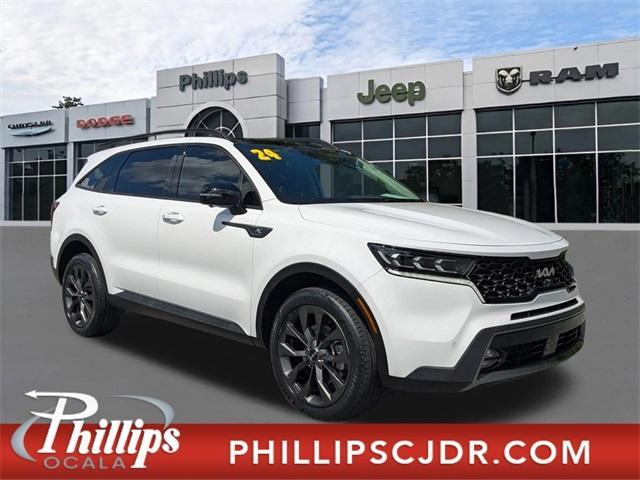 used 2022 Kia Sorento car, priced at $27,798