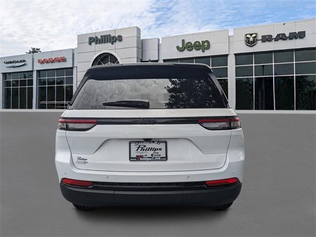 new 2024 Jeep Grand Cherokee car, priced at $44,348