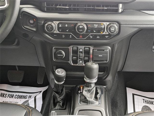 new 2025 Jeep Wrangler car, priced at $59,315