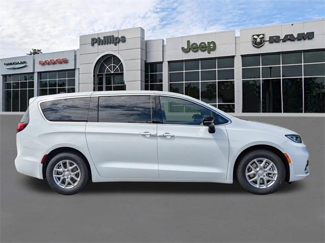 new 2026 Chrysler Pacifica car, priced at $44,065