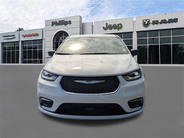 new 2026 Chrysler Pacifica car, priced at $44,065