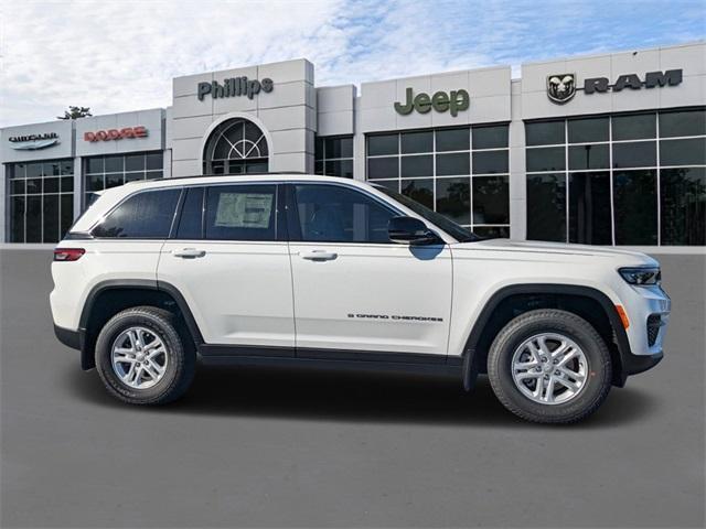 new 2025 Jeep Grand Cherokee car, priced at $39,255