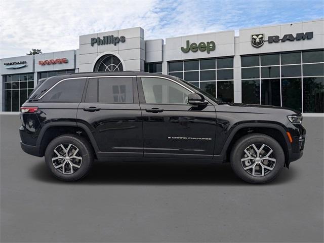 new 2025 Jeep Grand Cherokee car, priced at $43,795