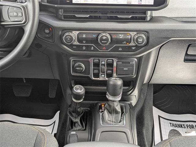new 2025 Jeep Wrangler car, priced at $39,326