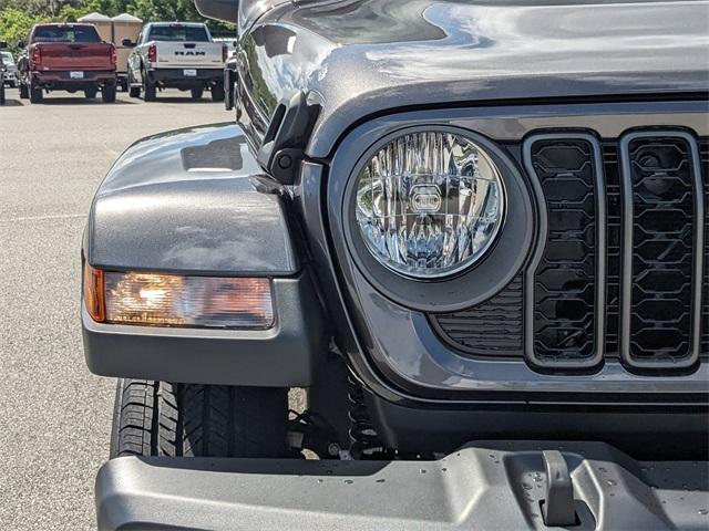new 2025 Jeep Gladiator car, priced at $48,905