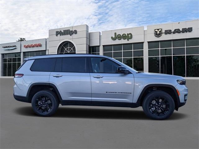 new 2024 Jeep Grand Cherokee L car, priced at $45,573