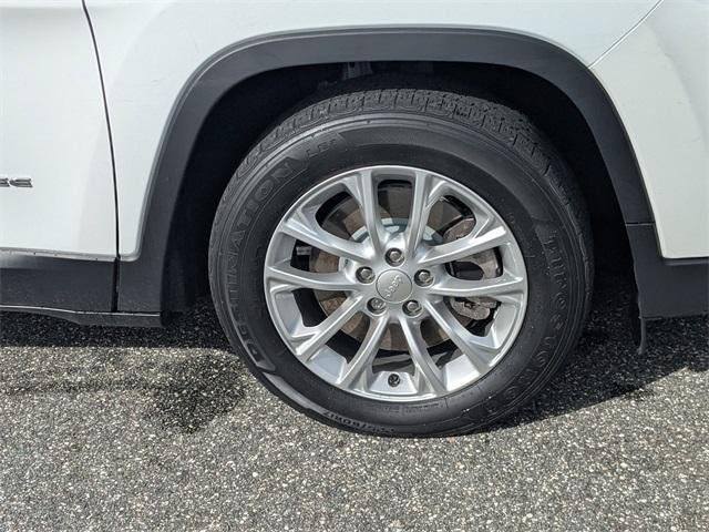 used 2019 Jeep Cherokee car, priced at $17,999