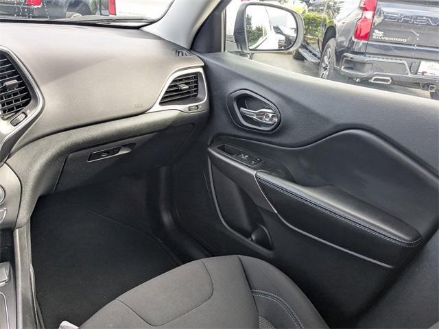 used 2019 Jeep Cherokee car, priced at $17,999
